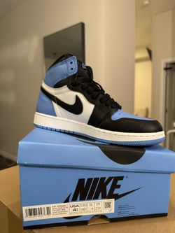 4.5Y/ 6W Nike UNC’s