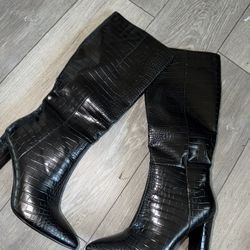 Size 9 Black Boots 