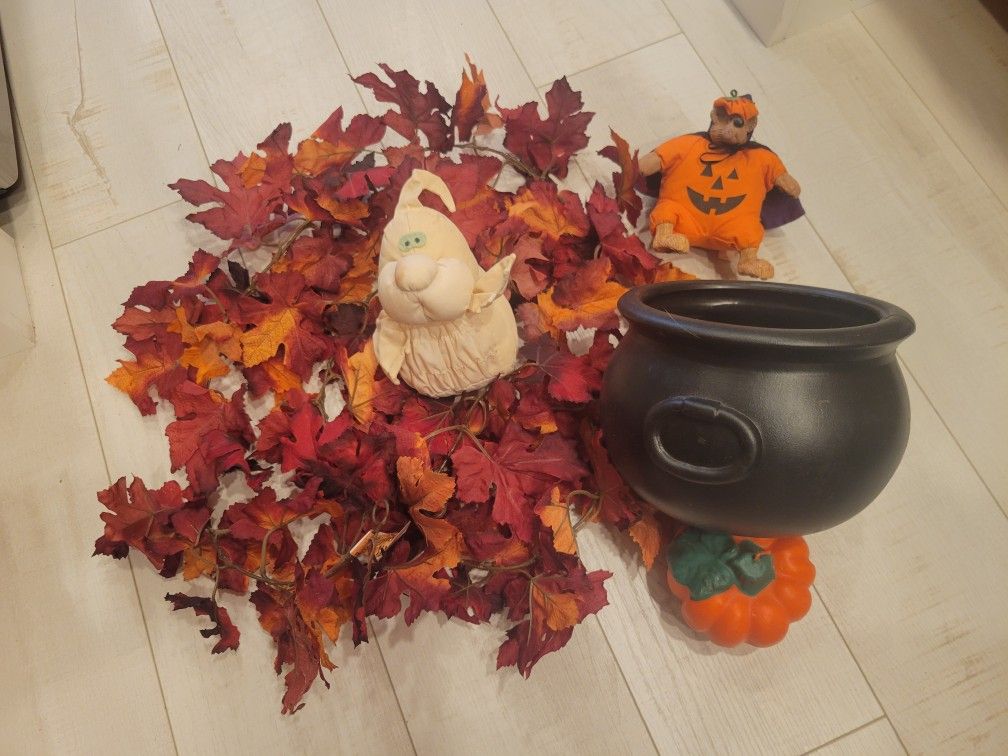 Assorted Vintage Halloween Decorations; Russ, Applause, UNION