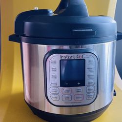 Instant Pot Duo 6 Quart Electric Pressure Cooker, used once, excellent 
