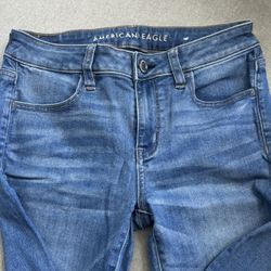 Size 6 American Eagle Jeans 