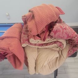 Edredon king size y 2 cortinas/King size duvet and 2 curtains