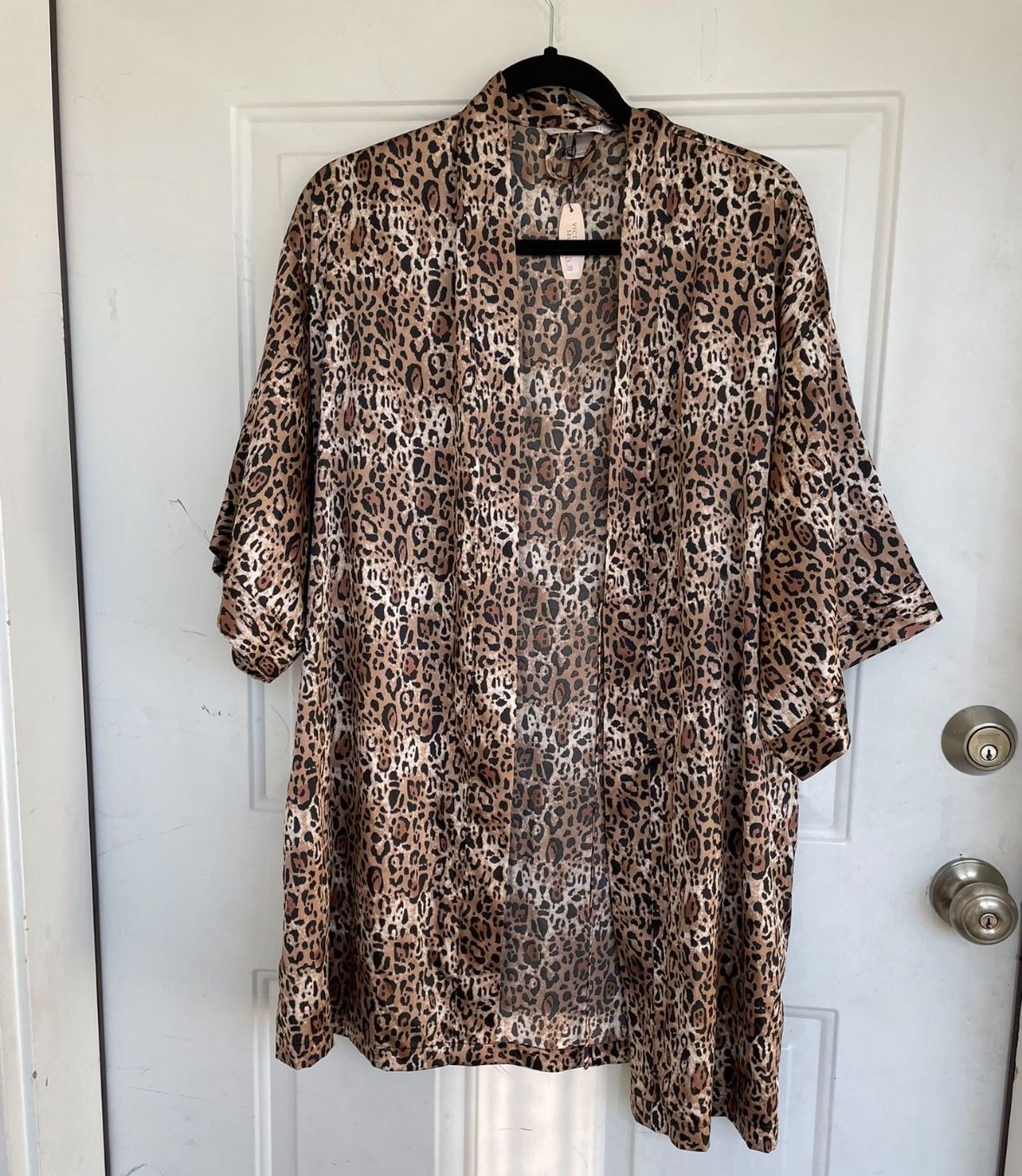Victoria’s Secret Leppard Print Silky Robe Size S