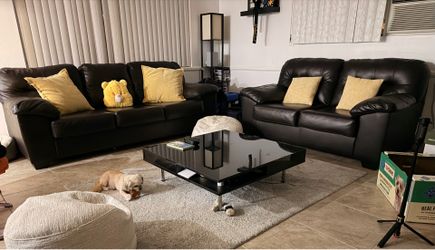 2 pcs sofa and center table