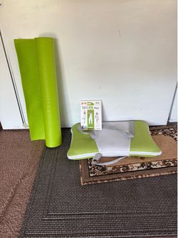 Wii Fit plus disk floor mat and device