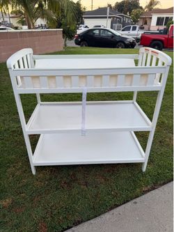 FREE baby changing table