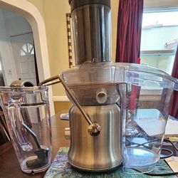Brevilla Juicer