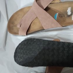 Sandals size 10