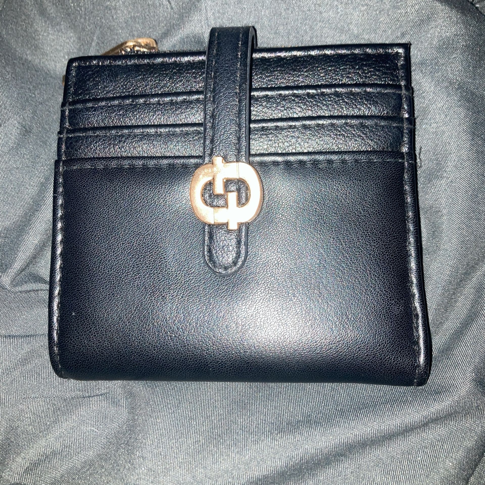 women’s small wallet