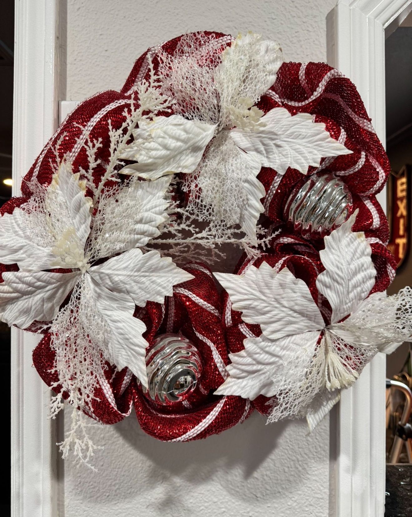 Christmas Wreath Red And White