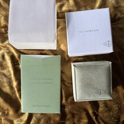 Van Cleef & Arpels Earring Box And Authenticity Card