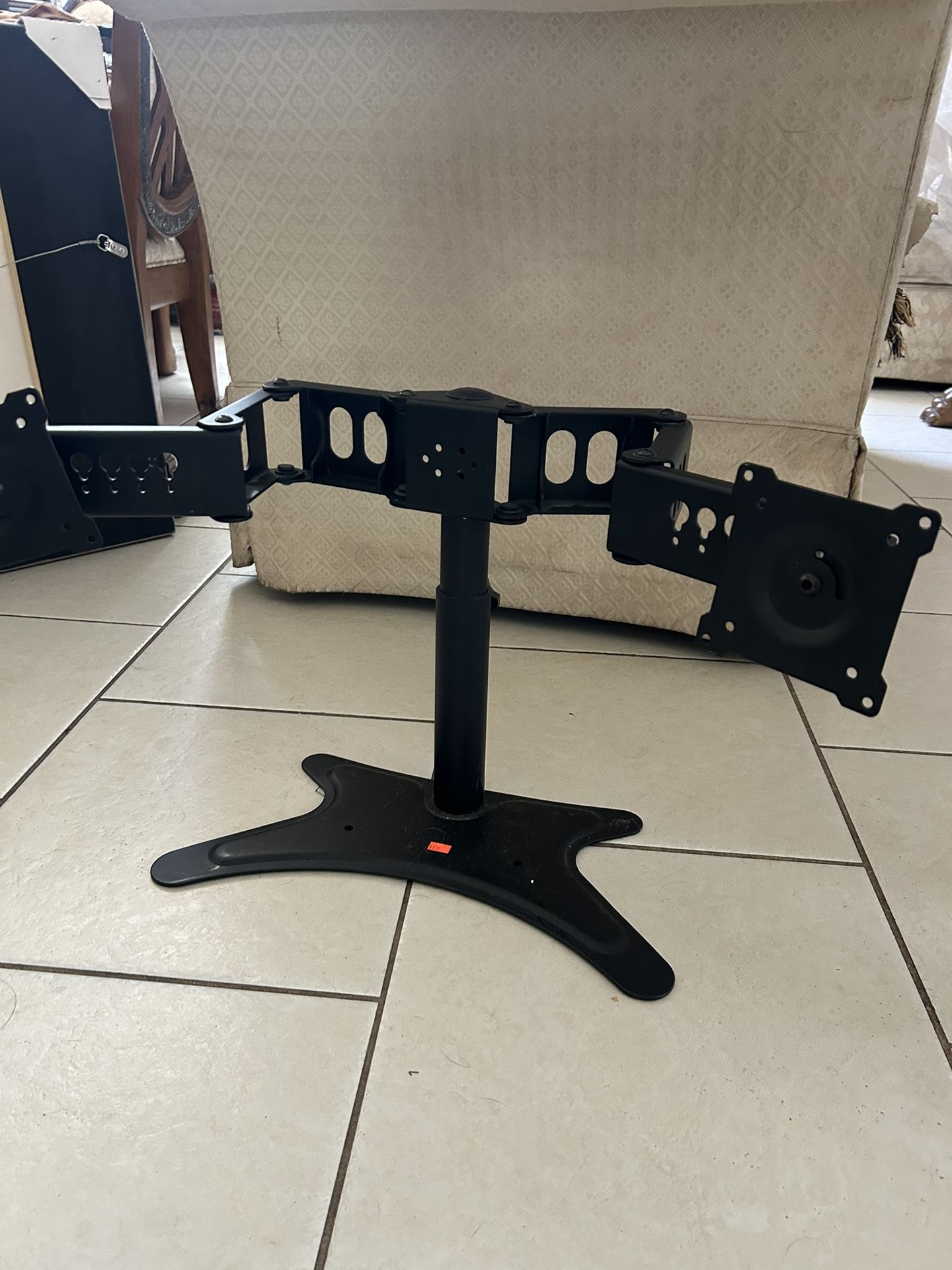 Full Range Flexibility Doble Monitor Stand
