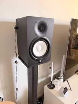 Yamaha HS7