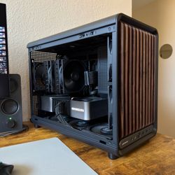 9800X3D + 4080 High End PC + 480Hz OLED