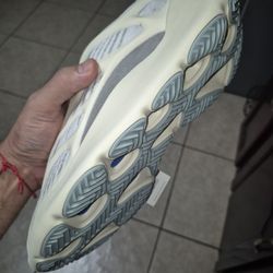 Yeezy 700 V3 