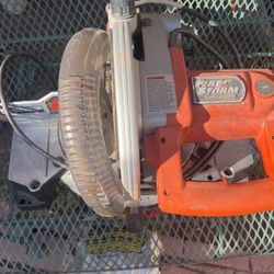 Saw - Black & Decker 