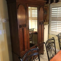 Antique Solid Oak English Hutch