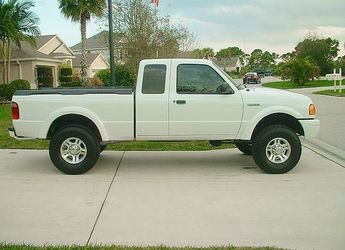 2OO2 Ford Ranger Drives smoothly