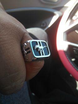 mustang ring 60 dlls
