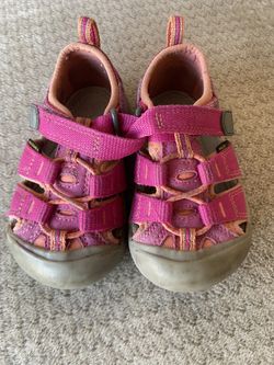 Keen Kids shoes size 6C 
