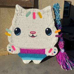 Gabby Doll House Cakey Pinata
