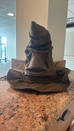Harry Potter sorting hat - battery powered talks