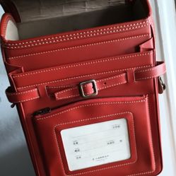 Tsuchiya Bag https://offerup.com/redirect/?o=UGFjay5PcmFuZ2U= ,Beige