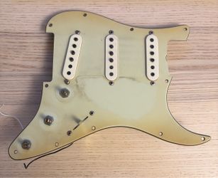 Fender vintage relic loaded Pickguard