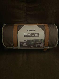 Core stay down blanket