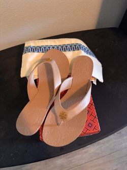 Women slides size 8.5