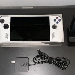 ASUS ROG ALLY Z1 EXTREME w/ Multifunction Adapter