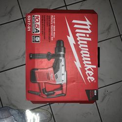 Milwaukee Rotary Hammer Drill 