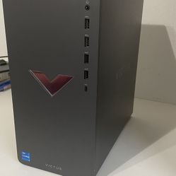 Gaming Setup (Computer, Monitor, Keyboard, Mouse, Headset)
