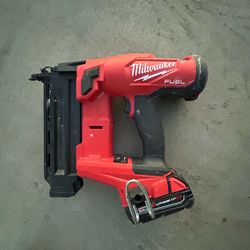 Milwaukee finisher gun