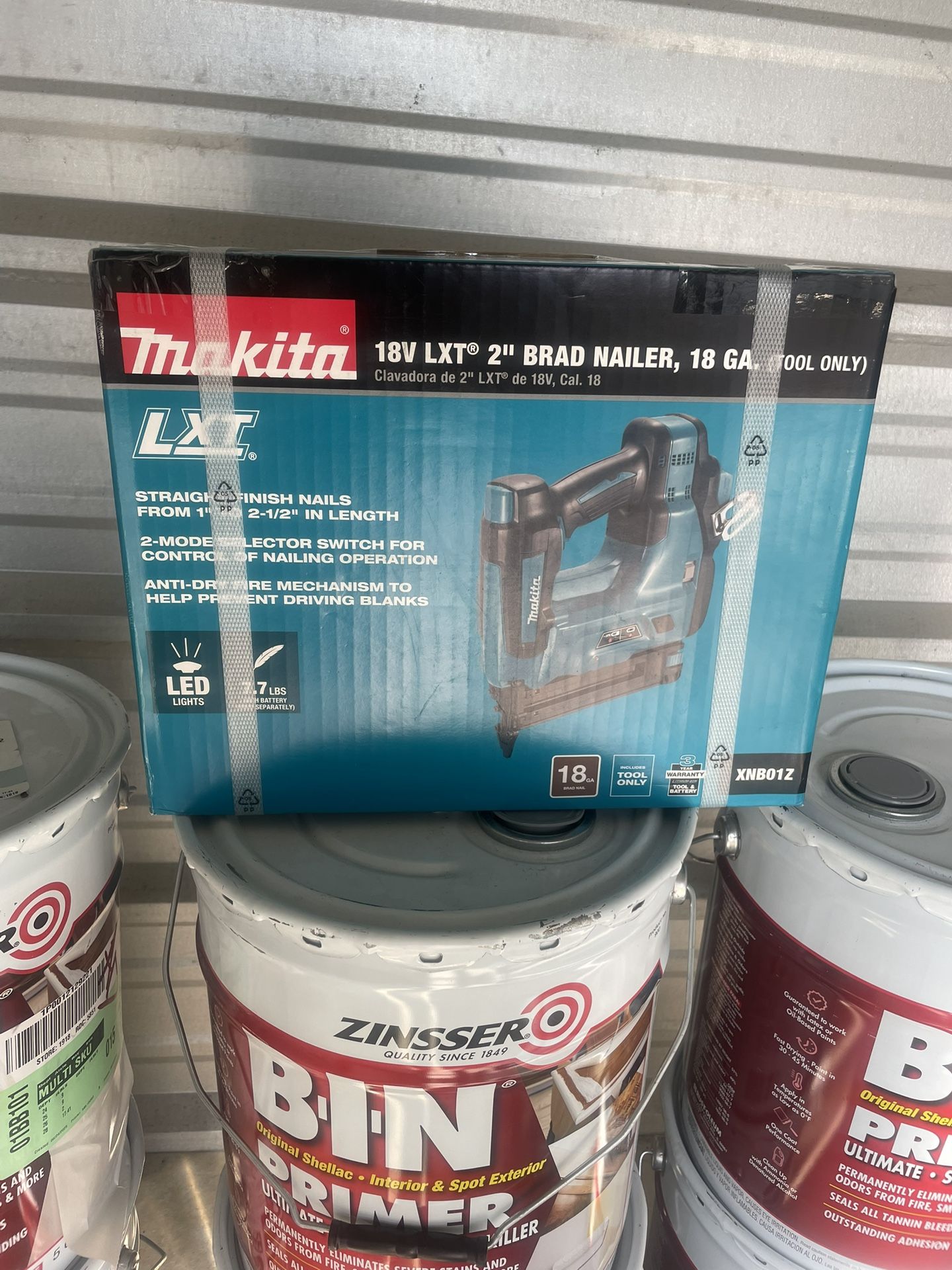 Makita Brad Nailer [New][Nueva]