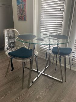 Round glass dining table