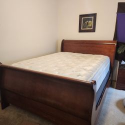 Queen Bed And Mattress 125