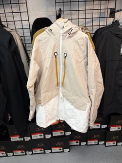 686 medium snowboard jacket located at Sin city snowboards