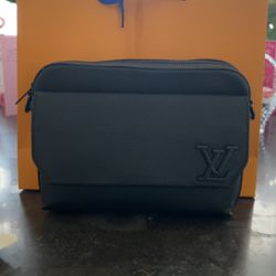 LV shoulder Bag 