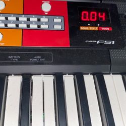 YAMAHA - psr F57