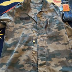 Mens large Camo Jacket 