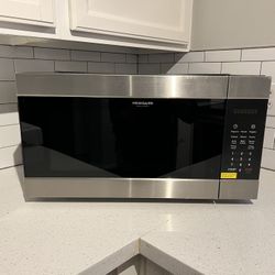 Fridgidaire Gallery Countertop Microwave