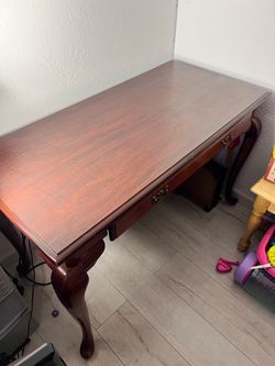 (4ftx2ftx30inch height) Cherry Wood Writing Desk with Drawers