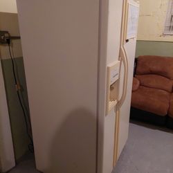 Kitchen Aid Refrigerator 