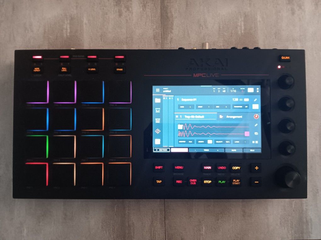 MPC LIVE 1 