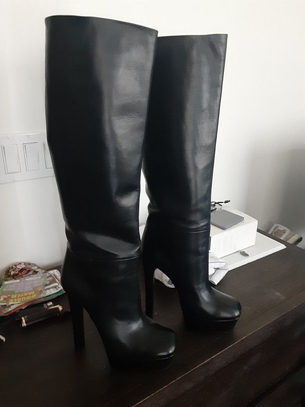 Womens Gucci Boots Size 39.5