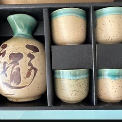 Sake Set For 4 (made In Japan)