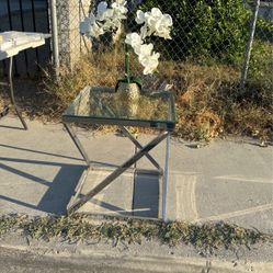 Coffee Table With Flower