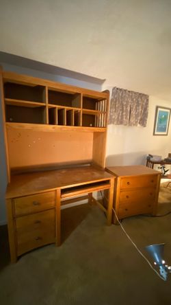 Computer Desk, Hutch, Dresser Kids Furniture
