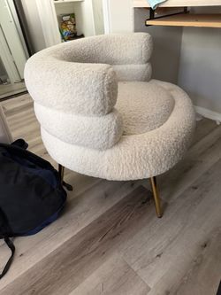 Makeup chair